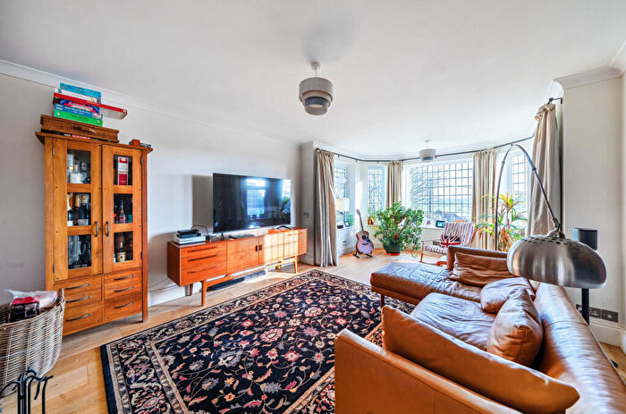 4 Bedroom Detached House For Sale In The Roman Way, Glastonbury, Glastonbury, BA6