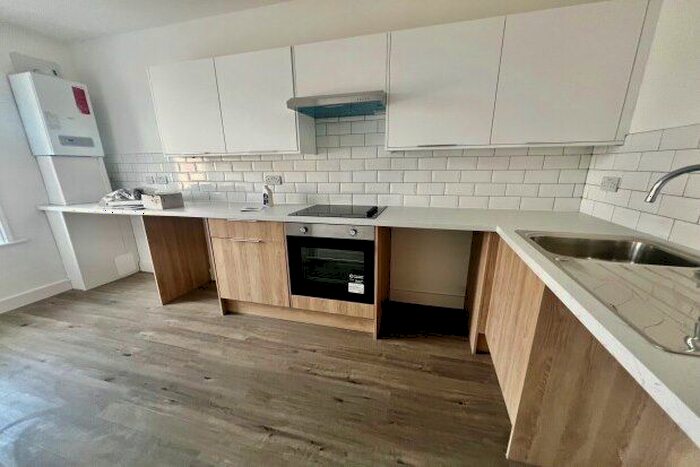 1 Bedroom Flat To Rent In Old Christchurch Road, Bournemouth, BH1