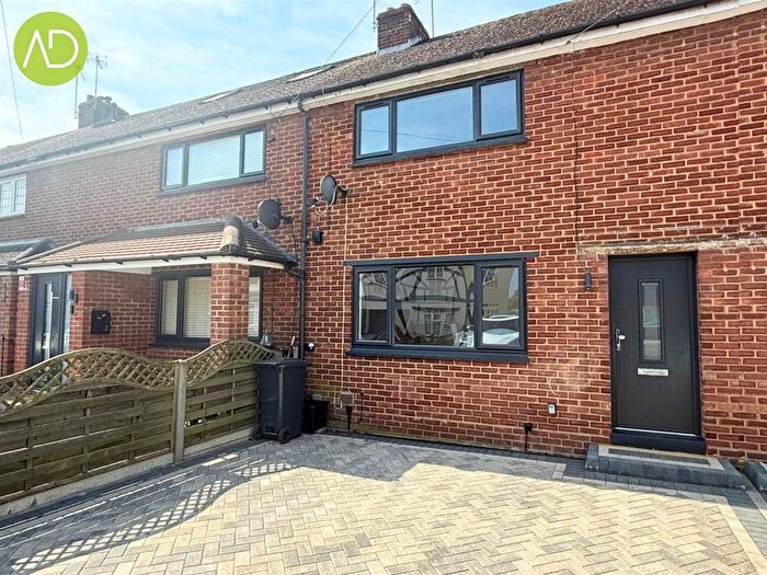 2 Bedroom Terraced House To Rent In Admirals Walk, Hoddesdon, EN11