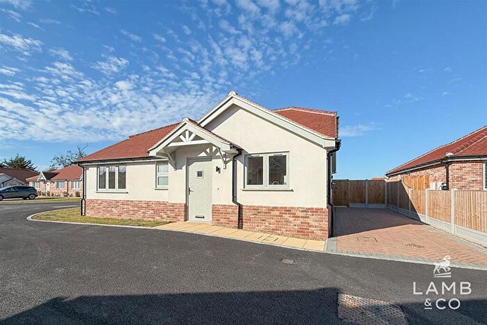 3 Bedroom Detached Bungalow For Sale In Madeleine Gardens, Pork Lane, Great Holland, CO13