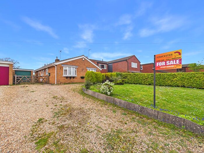 3 Bedroom Detached Bungalow For Sale In West End, Silverstone, NN12