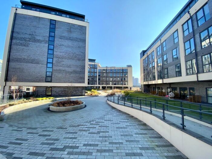 3 Bedroom Apartment To Rent In Bridgewater Point, M5