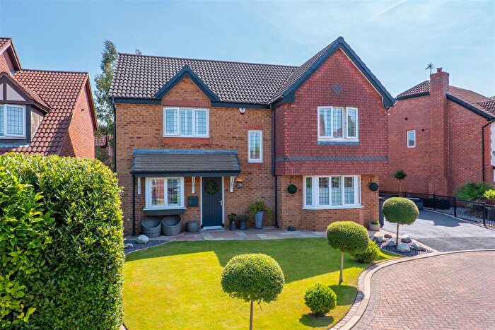 4 Bedroom Detached House For Sale In Foxglove Close, Bamber Bridge, Preston, PR5