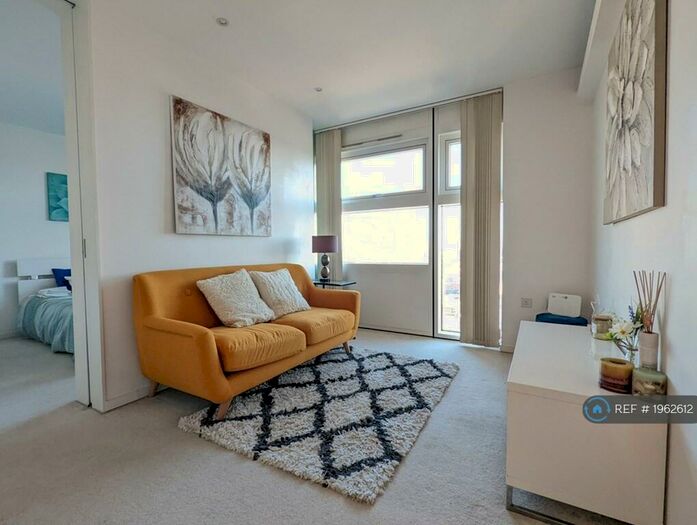 1 Bedroom Flat To Rent In The Cube West, Birmingham, B1