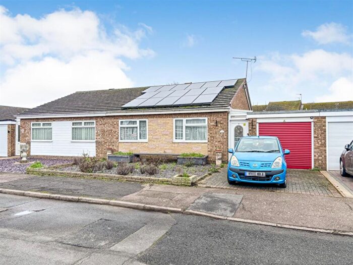 2 Bedroom Semi-Detached Bungalow For Sale In Woodbridge Grove, Clacton-On-Sea, CO16