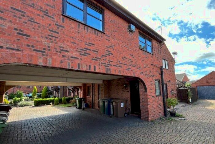 1 Bedroom Flat To Rent In Pellfield Court, Stafford, ST18