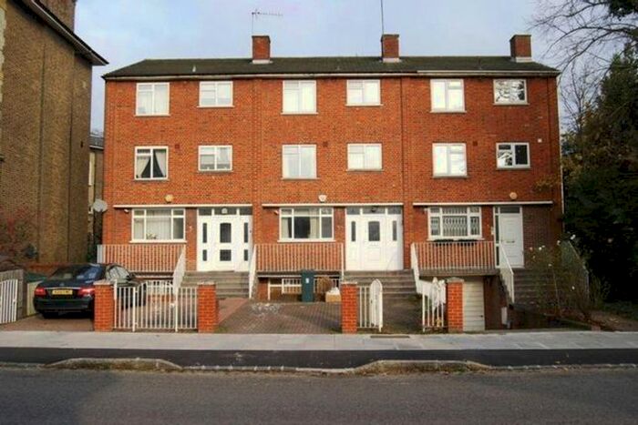 4 Bedroom Town House To Rent In Harley Road, London, NW3