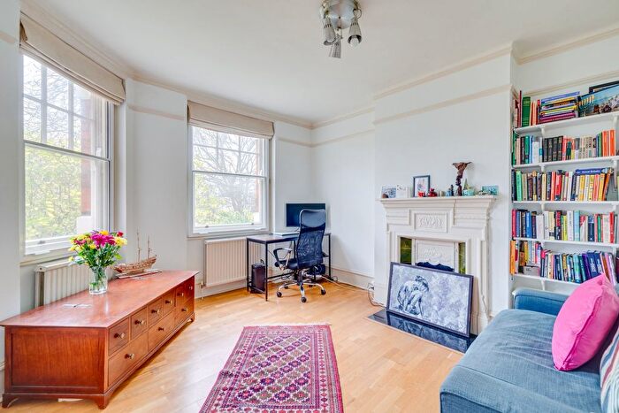 2 Bedroom Flat To Rent In Colehill Gardens, Fulham Palace Road, SW6