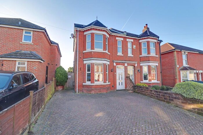 4 Bedroom Semi Detached House For Sale In Florence Road, Woolston, SO19