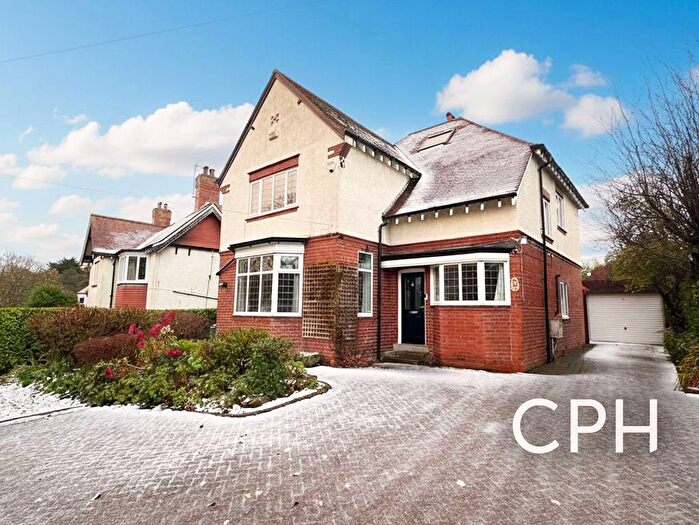 3 Bedroom Detached House For Sale In Stepney Drive, Scarborough, YO12