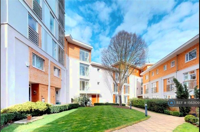 1 Bedroom Flat To Rent In Island Apartments, London, N1