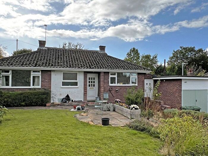 4 Bedroom Bungalow For Sale In Barnfield Crescent, Wellington, Telford, Shropshire, TF1