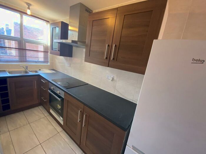 Studio To Rent In Knighton Fields Road East, Leicester, LE2