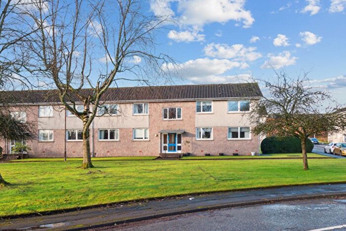 1 Bedroom Flat To Rent In Queens Court, Milngavie, East Dunbartonshire, G62