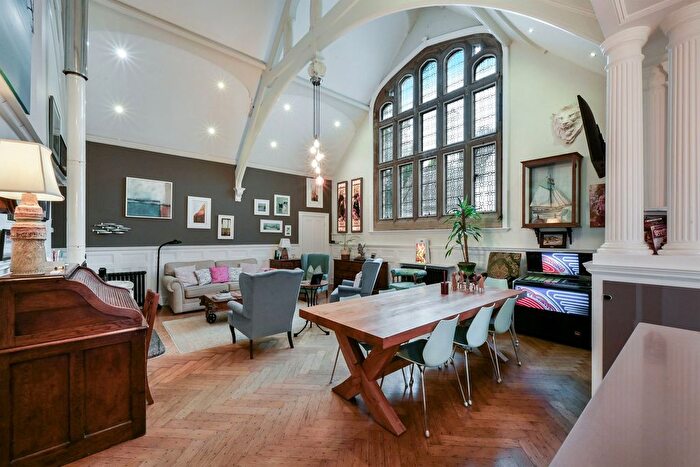 3 Bedroom Link Detached House For Sale In Mynthurst, Leigh, RH2