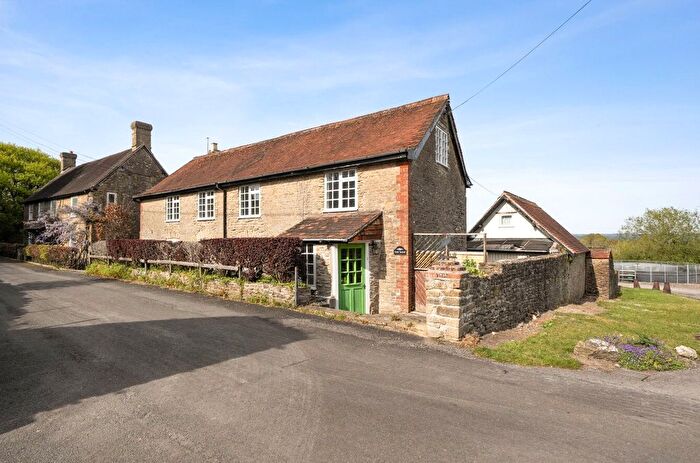 3 Bedroom Country House For Sale In Whitechurch Lane, Henstridge, Templecombe, Somerset, BA8