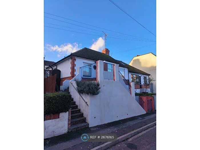 3 Bedroom Bungalow To Rent In Thomas Street, Rochester, ME1