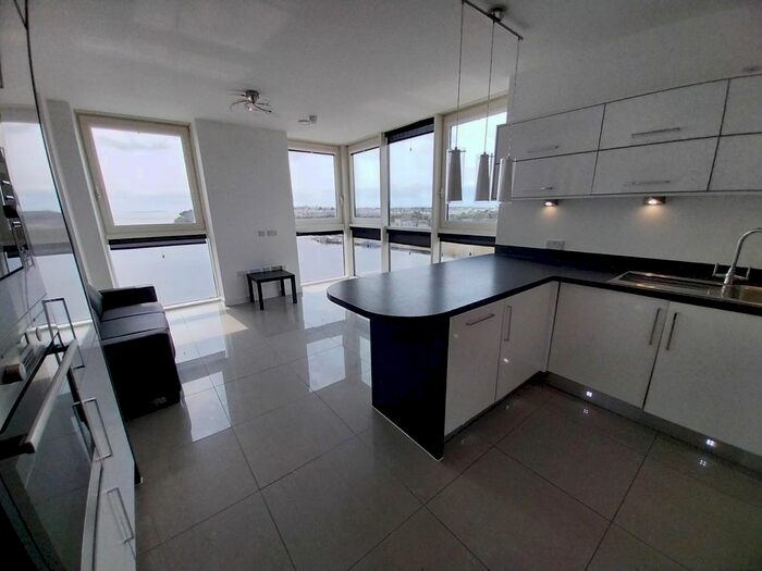 2 Bedroom Flat To Rent In Ferry Court, Cardiff, CF11