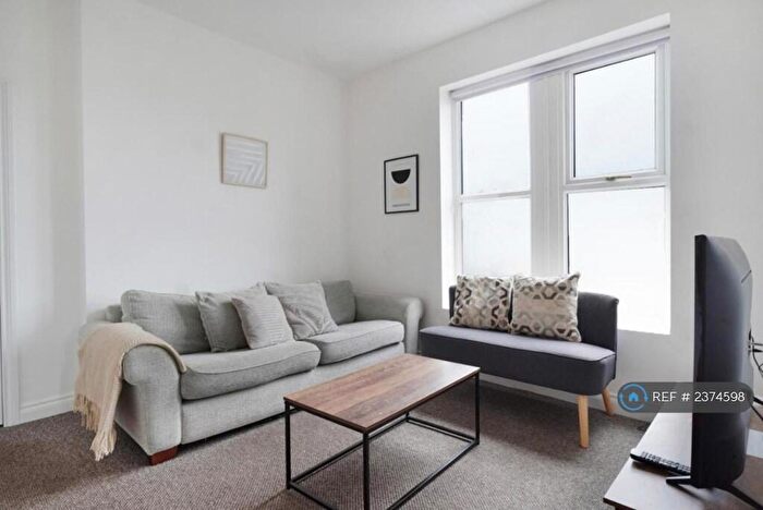 2 Bedroom Flat To Rent In Arnside Crescent, Morecambe, LA4