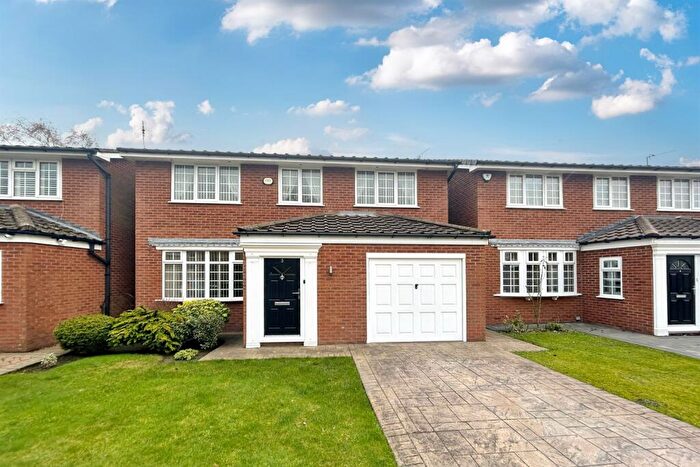 4 Bedroom Detached House For Sale In Gainsborough Close, Wilmslow, SK9