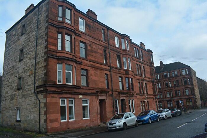 2 Bedroom Flat To Rent In Kingarth Street, Glasgow, G42