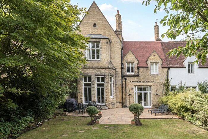 4 Bedroom House For Sale In Brooklands Road, Weybridge, KT13