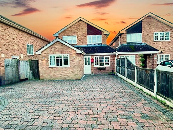 4 Bedroom Detached House For Sale In SouthView Close, South Woodham Ferrers, South Woodham Ferrers, CM3