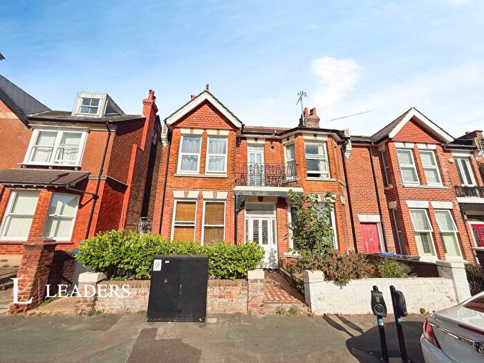 1 Bedroom Apartment For Sale In Salisbury Road, Worthing, West Sussex, BN11