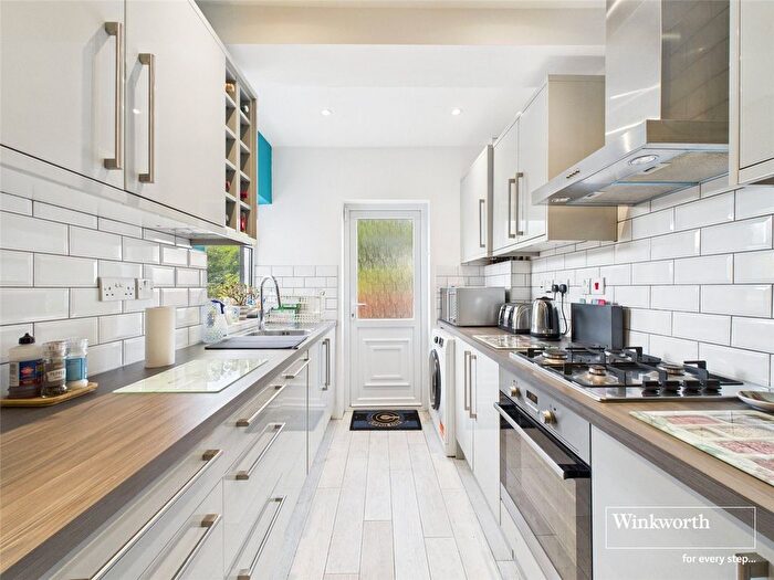 3 Bedroom End Terrace House For Sale In Brampton Road, Kingsbury, London, NW9