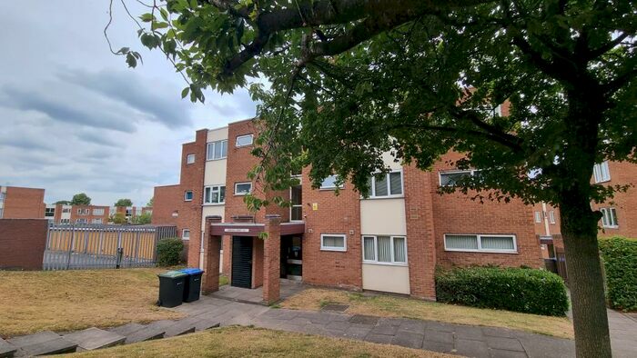 2 Bedroom Flat To Rent In North Park Road, Erdington, B23