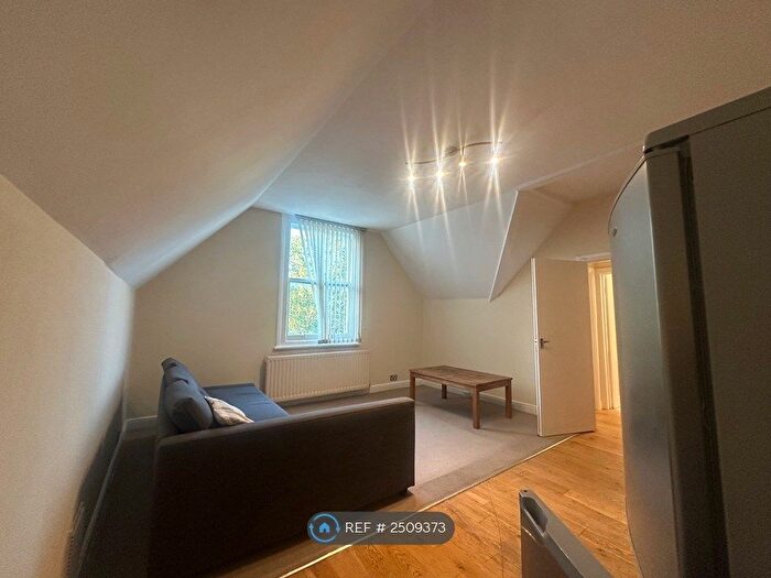 1 Bedroom Flat To Rent In Craven Park, London, NW10