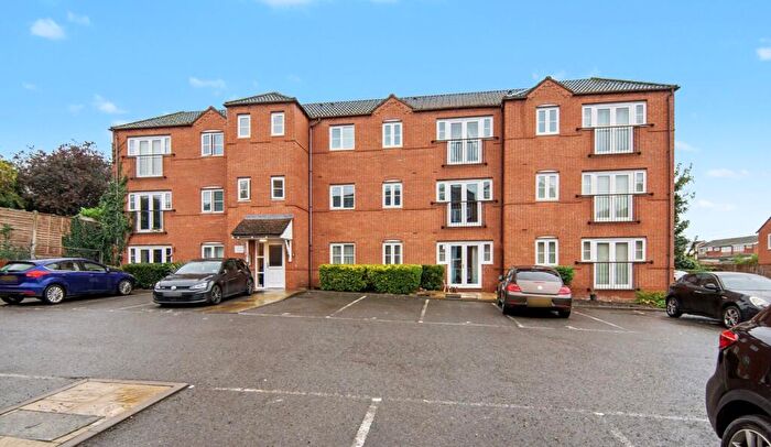 2 Bedroom Flat For Sale In Nuneaton Road, Bedworth, CV12