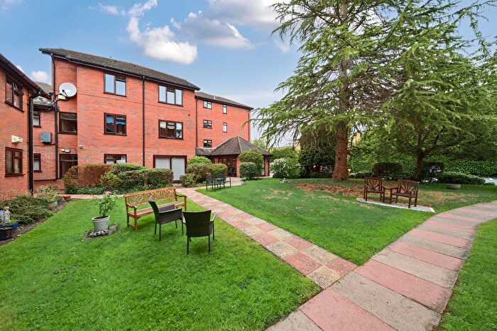 1 Bedroom Flat For Sale In Farnborough Common, Orpington, BR6