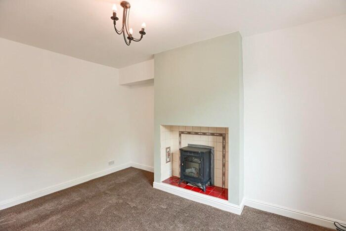 1 Bedroom End Of Terrace House For Sale In North Street, Yeadon, LS19