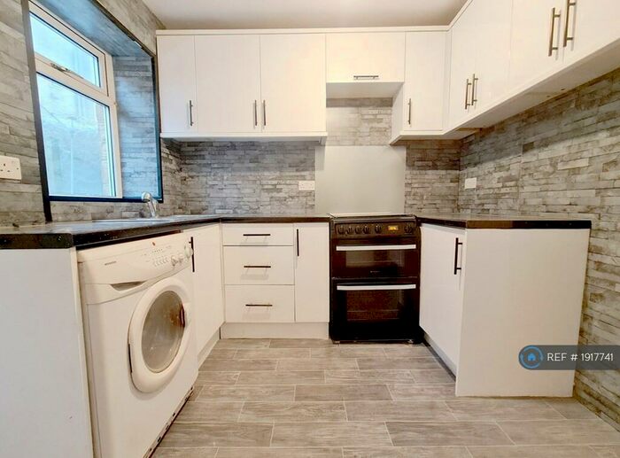 3 Bedroom Terraced House To Rent In Bole Hill Lane, Sheffield, S10