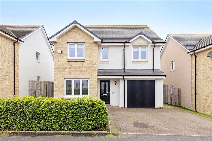 4 Bedroom Detached House For Sale In Cadwell Crescent, Gorebridge, EH23