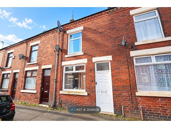 2 Bedroom End Of Terrace House To Rent In Dixon Street, Bolton, BL6