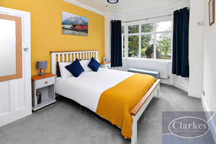 2 Bedroom Flat For Sale In Draycott Road, Bournemouth, BH10