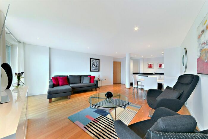 2 Bedroom Flat To Rent In Viridian Apartments, Battersea Park Road, London, SW8