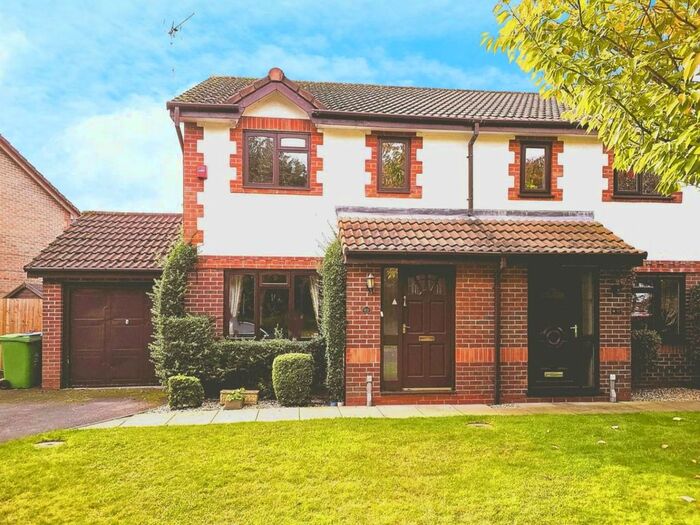 3 Bedroom Semi-Detached House To Rent In Dorchester Drive, Wythenshawe, Manchester, M23