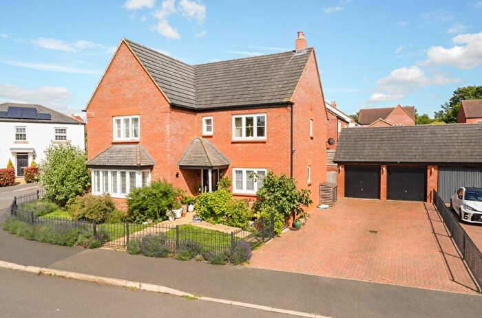 5 Bedroom House For Sale In Larbourne Park Road, Flore, Northampton, NN7