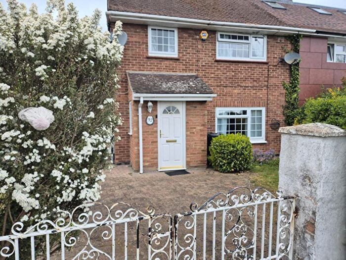 3 Bedroom House For Sale In Hickstars Lane, Billericay, CM12