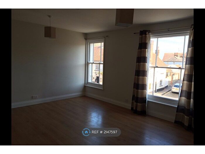 2 Bedroom Flat To Rent In High Strret, Maldon, CM9