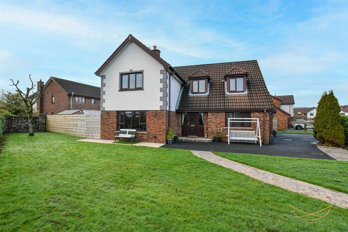 4 Bedroom Detached House For Sale In Russell Manor, Ballyclare, BT39