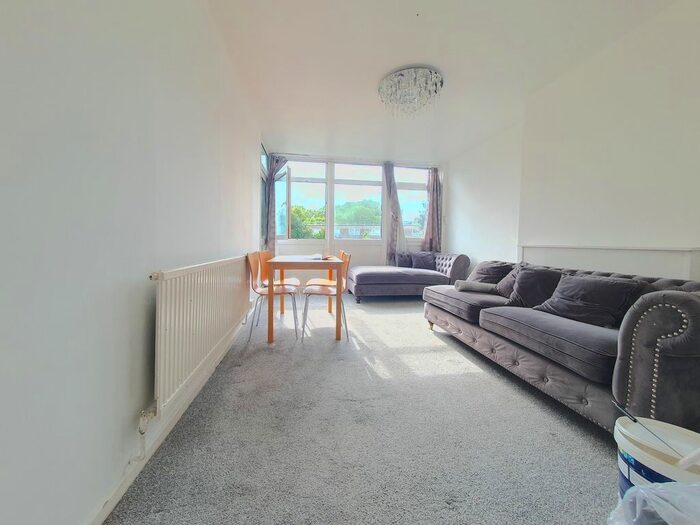 3 Bedroom Maisonette To Rent In Old Market Square, London, E2