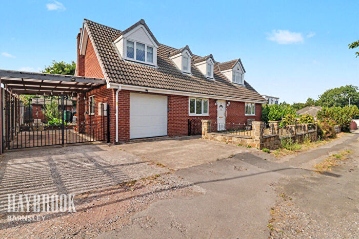 4 Bedroom Detached House For Sale In Queens Drive, Cudworth, S72