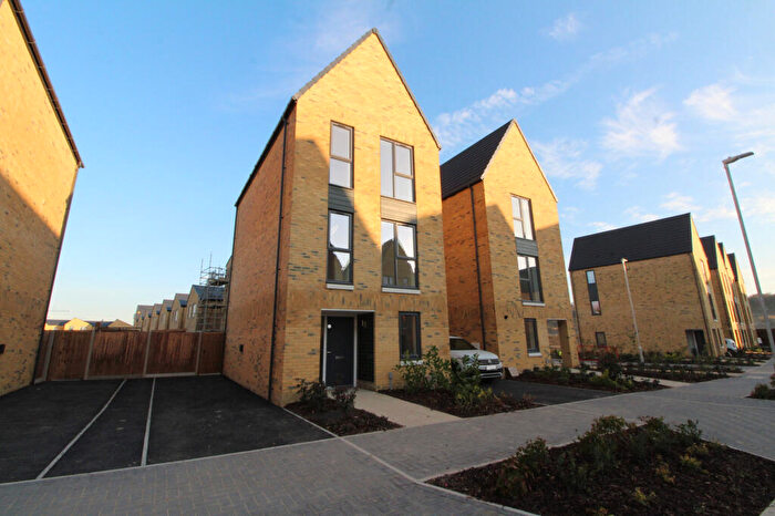 3 Bedroom Detached House To Rent In Longhoughton Avenue, Western Cross, DA10