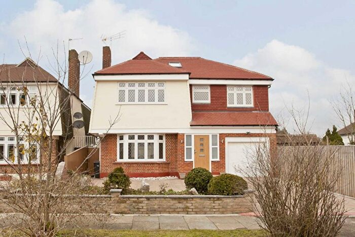 5 Bedroom Property To Rent In Fir Grove, New Malden, KT3