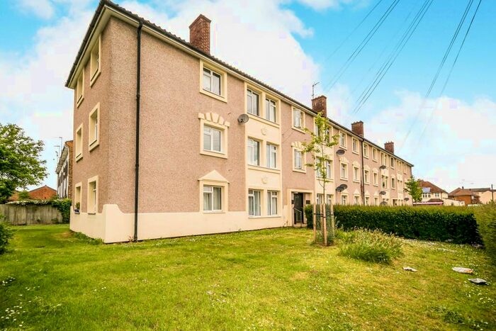 2 Bedroom Apartment To Rent In Gosbrook House, Caversham, RG4