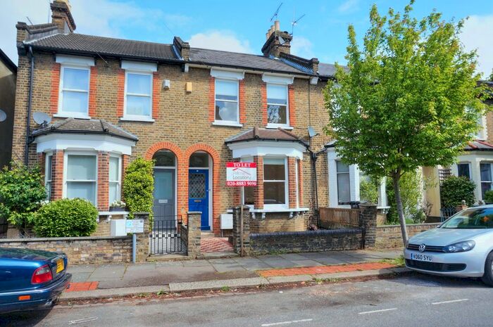 4 Bedroom Terraced House To Rent In North Finchley, London, N12